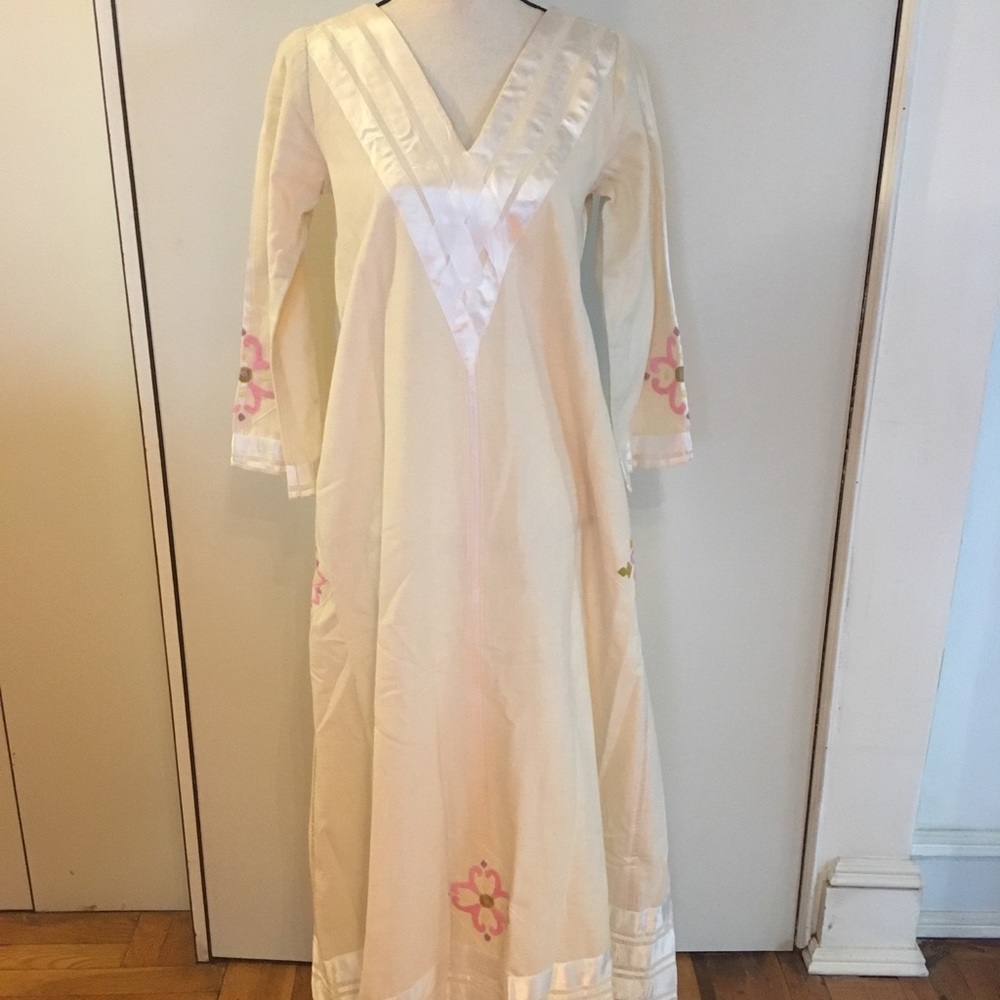 [Vintage] Josefa 1970's Handmade Embroidered Caftan Dress